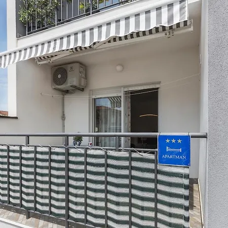 Amadeo Apartmán *